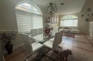250 NW 151st Ave, Pembroke Pines, FL 33028 - Photo 8