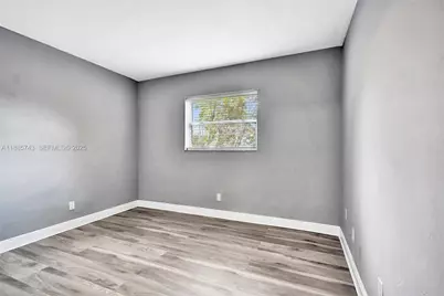 13980 NE 2nd Ct, Miami, FL 33161 - Photo 6