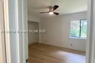 241 Wimbledon Lake Dr, Plantation, FL 33324 - Photo 12