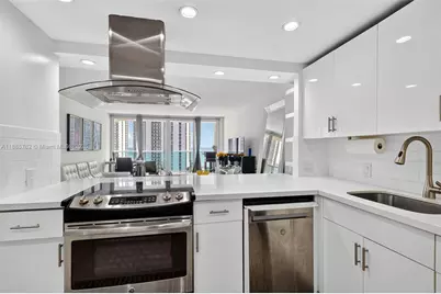 100 Bayview Dr #1512, Sunny Isles Beach, FL 33160 - Photo 8