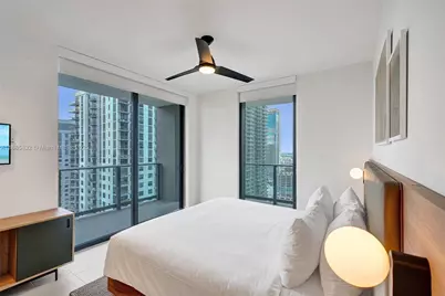 159 NE 6th St #3302, Miami, FL 33132 - Photo 18