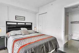 121 NE 34th St, Miami, FL 33137 - Photo 36