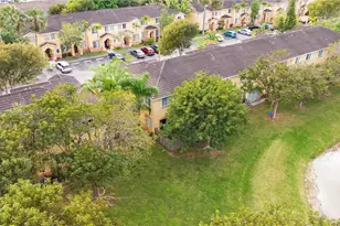 2873 SE 15th Rd, Homestead, FL 33035 - Photo 12