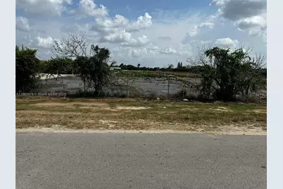19815 SW 256 St, Homestead, FL 33031 - Photo 26