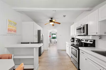 2946 SW 26th St, Miami, FL 33133 - Photo 16