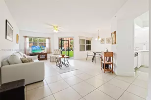 701 SW 142nd Ave, Pembroke Pines, FL 33027 - Photo 6