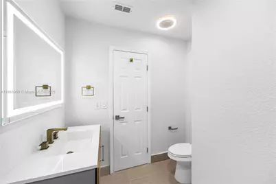 8250 NW 46th St, Lauderhill, FL 33351 - Photo 30