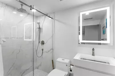 5001 Collins Ave #8C, Miami Beach, FL 33140 - Photo 24