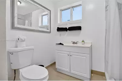 1680 NW 22nd Ct, Miami, FL 33125 - Photo 12