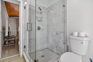 1680 NW 22nd Ct, Miami, FL 33125 - Photo 32