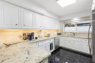 2580 SE 2nd Ct, Pompano Beach, FL 33062 - Photo 12