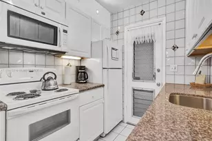 17090 NE 14th Ave, North Miami Beach, FL 33162 - Photo 6