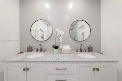 410 S Shore Dr, Miami Beach, FL 33141 - Photo 34