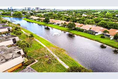 133 Heritage Way #133, West Palm Beach, FL 33407 - Photo 2