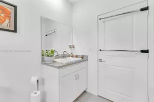 424 NE 4th Ave, Florida City, FL 33034 - Photo 32