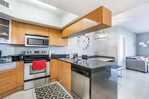 1750 N Bayshore Dr, Miami, FL 33132 - Photo 8