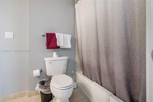 1750 N Bayshore Dr, Miami, FL 33132 - Photo 24