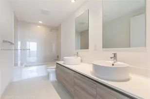 121 NE 34th St, Miami, FL 33137 - Photo 30