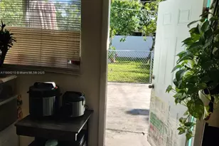 614 E 56th St, Hialeah, FL 33013 - Photo 28