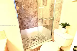 7991 N Sunrise Lakes Dr, Sunrise, FL 33322 - Photo 12