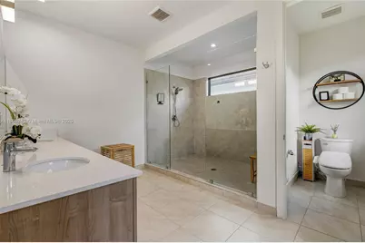 4437 NW 80th Ct, Doral, FL 33166 - Photo 18