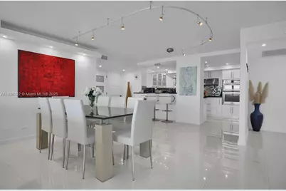 6039 Collins Ave #1126, Miami Beach, FL 33140 - Photo 6