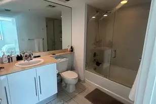 325 S Biscayne Blvd, Miami, FL 33131 - Photo 10