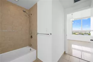 90 SW 3rd St, Miami, FL 33130 - Photo 16