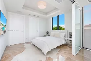 1580 S Treasure Dr, North Bay Village, FL 33141 - Photo 24