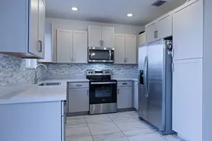 1014 SE 23rd Ave, Homestead, FL 33035 - Photo 6