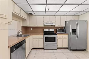 2625 Collins Ave, Miami Beach, FL 33140 - Photo 28