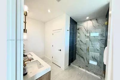 990 41st Gulf Street 9, Other City - In The State Of Florida, FL 33050 - Photo 20