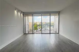 9220 Fontainebleau Blvd, Miami, FL 33172 - Photo 4
