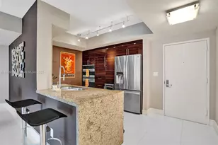 325 S Biscayne Blvd, Miami, FL 33131 - Photo 8