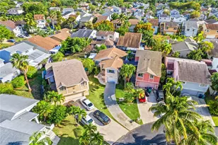 10042 SW 220th St, Cutler Bay, FL 33190 - Photo 1