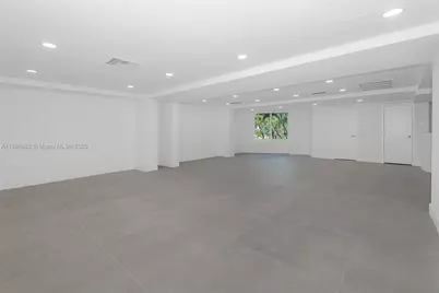 5401 Collins Ave #CU-9, Miami Beach, FL 33140 - Photo 10
