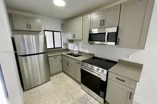 180 NE 57th St, Miami, FL 33137 - Photo 4