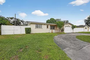 1820 N 56th Ave, Hollywood, FL 33021 - Photo 4