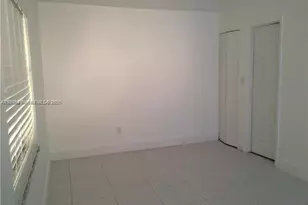 3868 NE 169th St, North Miami Beach, FL 33160 - Photo 8