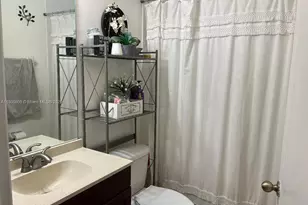18247 NW 88th Pl, Hialeah, FL 33018 - Photo 28