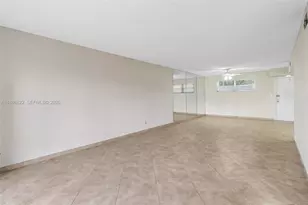 9820 S Hollybrook Lake Dr, Pembroke Pines, FL 33025 - Photo 10