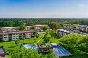 9820 S Hollybrook Lake Dr, Pembroke Pines, FL 33025 - Photo 26