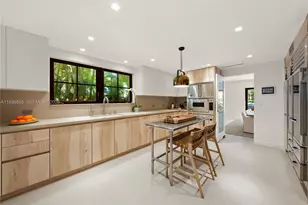 6065 Pine Tree Dr, Miami Beach, FL 33140 - Photo 18