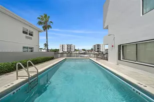 8100 Byron Ave, Miami Beach, FL 33141 - Photo 16