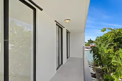 8100 Byron Ave #308, Miami Beach, FL 33141 - Photo 14