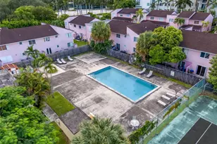 8005 Lake Dr, Doral, FL 33166 - Photo 22