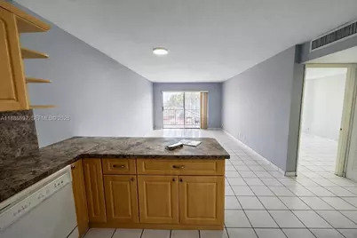 8005 Lake Dr #404, Doral, FL 33166 - Photo 6