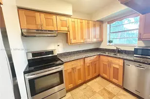 7865 SW 57th Ave, Miami, FL 33143 - Photo 6
