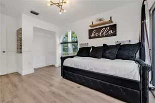 920 NE 99th St, Miami Shores, FL 33138 - Photo 22