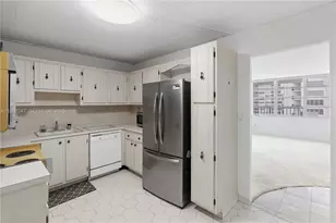 2780 NE 183rd St, Aventura, FL 33160 - Photo 20
